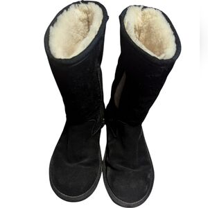 UGG Boot SN 5849 - Size 3
